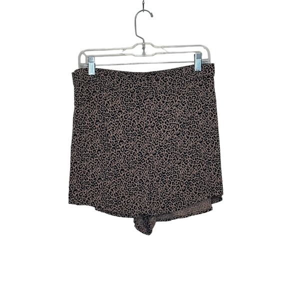 American Eagle animal print pull on high rise shorts size Large - Picture 8 of 9